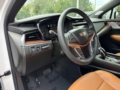 Used 2026 Cadillac XT5 Premium Luxury w/ Driver Assist Package FWD image 22