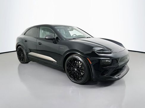Used 2025 Porsche Macan Turbo Electric image 7