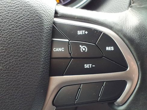 Used 2019 Jeep Grand Cherokee Altitude AWD/4WD image 23