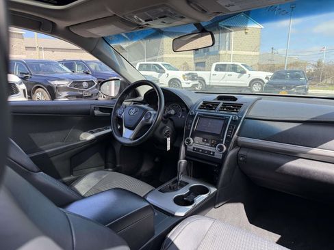 Used 2012 Toyota Camry SE image 15