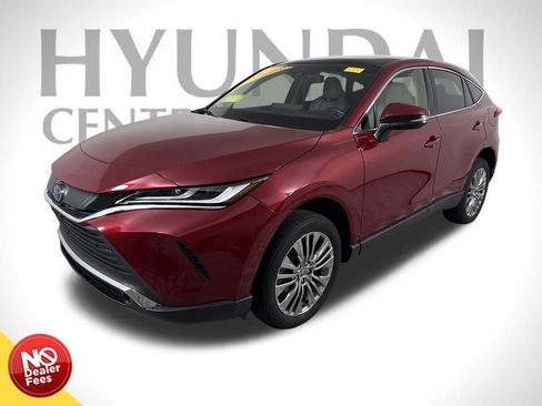 Used 2022 Toyota Venza Limited image 7
