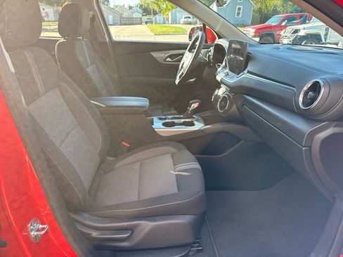 Used 2025 Chevrolet Blazer LT image 23