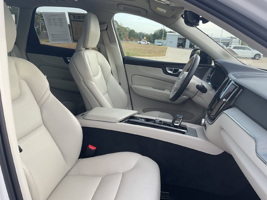 Used 2024 Volvo XC60 B5 Plus w/ Climate Package AWD/4WD image 21