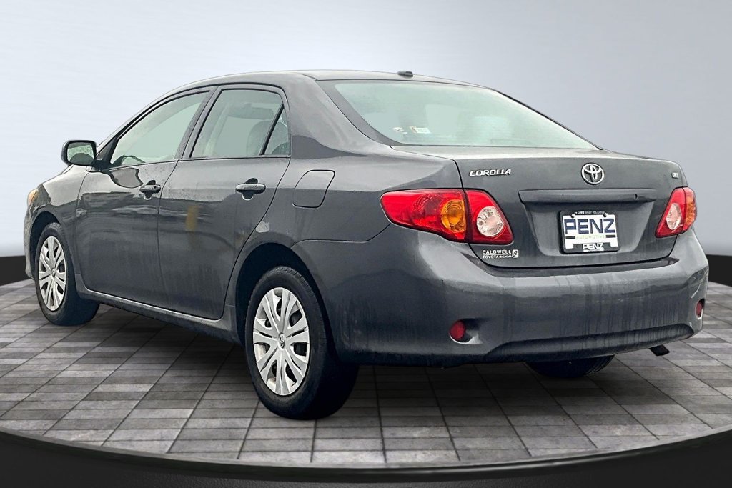 Used 2010 Toyota Corolla LE FWD image 4