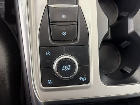 Used 2023 Ford Explorer XLT w/ Equipment Group 202A AWD/4WD image 30