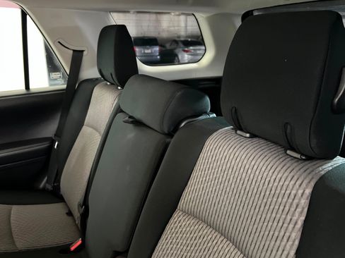 Used 2019 Toyota 4Runner SR5 AWD/4WD image 21