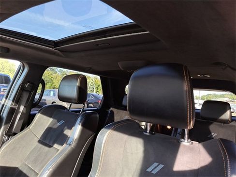 Used 2022 Dodge Durango R/T w/ Hemi Orange Plus Package image 24