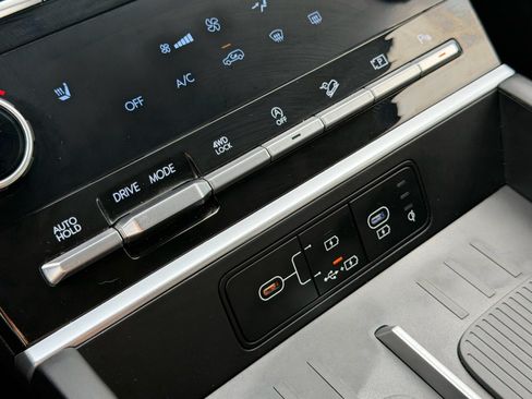 Used 2025 Hyundai Santa Fe SEL AWD/4WD image 33