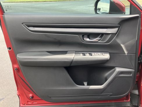 Certified 2025 Honda CR-V LX image 14