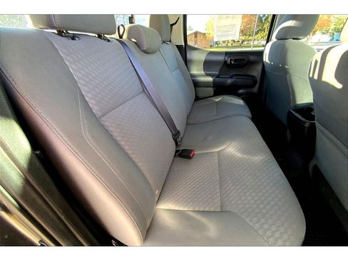 Used 2022 Toyota Tacoma SR image 28