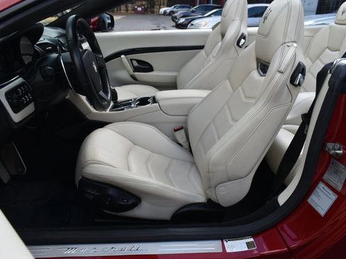 Used 2016 Maserati GranTurismo Sport image 17