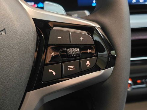 Used 2026 BMW 330i xDrive Sedan w/ Premium Package image 37