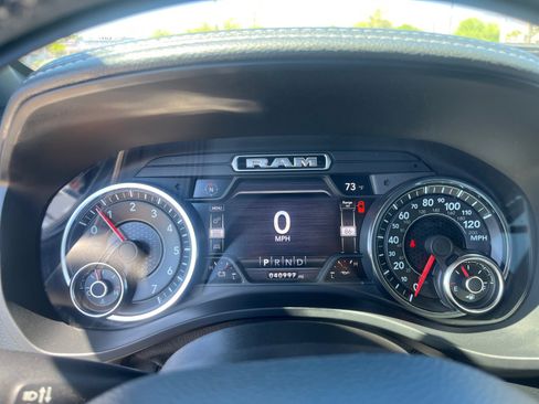 Used 2021 RAM 1500 Laramie w/ Sport Appearance Package AWD/4WD image 10
