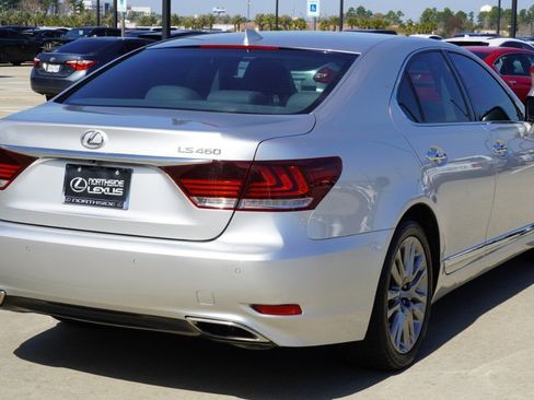 Used 2017 Lexus LS 460 w/ Comfort Package image 6