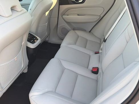 Used 2025 Volvo XC60 B5 Ultra w/ Protection Package Premier image 15