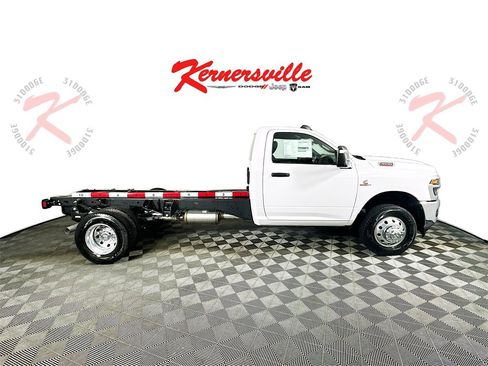 New 2025 RAM 3500 Tradesman image 8