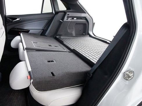 Used 2021 Volkswagen ID.4 Pro S image 28