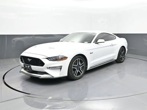Used 2022 Ford Mustang GT Premium image 1