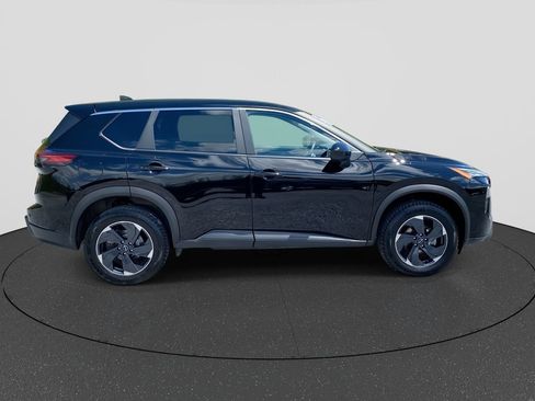 Used 2024 Nissan Rogue SV AWD/4WD image 9