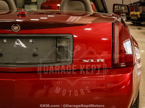Used 2005 Cadillac XLR RWD image 54
