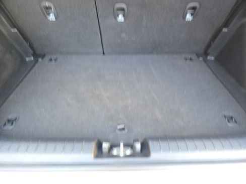 Certified 2025 Hyundai Venue SEL image 31