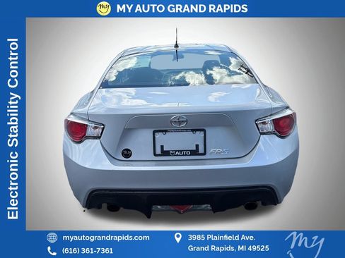 Used 2013 Scion FR-S RWD image 6