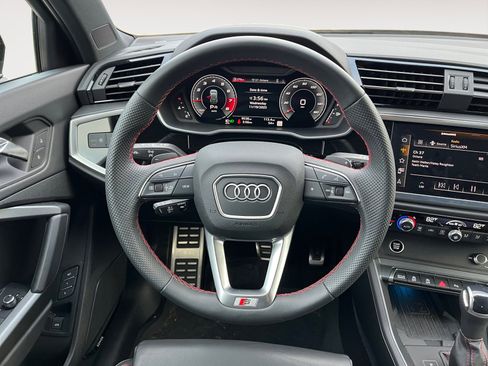 Used 2025 Audi Q3 2.0T Premium Plus image 12