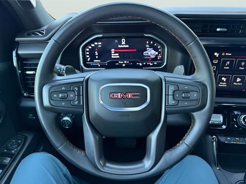 Used 2024 GMC Sierra 1500 AT4 w/ Technology Package AWD/4WD image 15