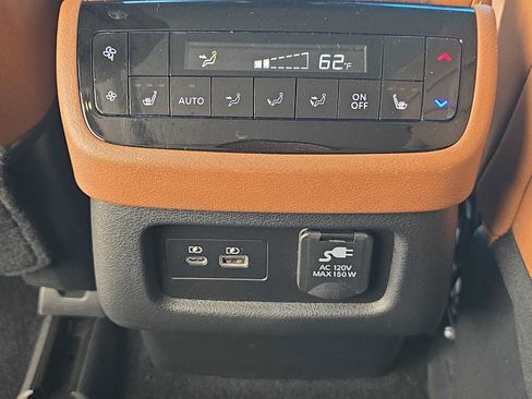 Certified 2025 INFINITI QX60 Sensory w/ Vision Package AWD/4WD image 18