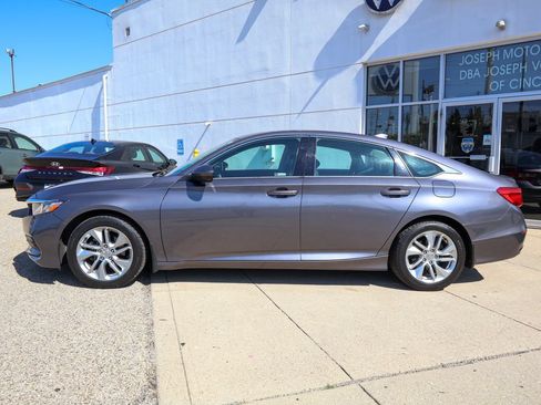 Used 2018 Honda Accord LX image 2