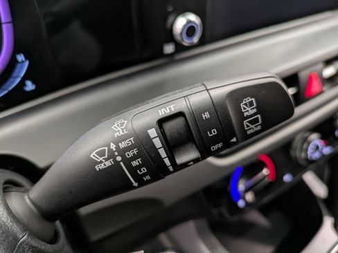 Certified 2025 Kia Seltos LX AWD/4WD image 20