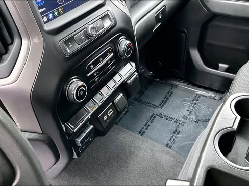 Used 2021 Chevrolet Silverado 1500 Custom image 15