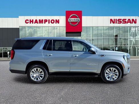 Used 2025 GMC Yukon Denali image 8