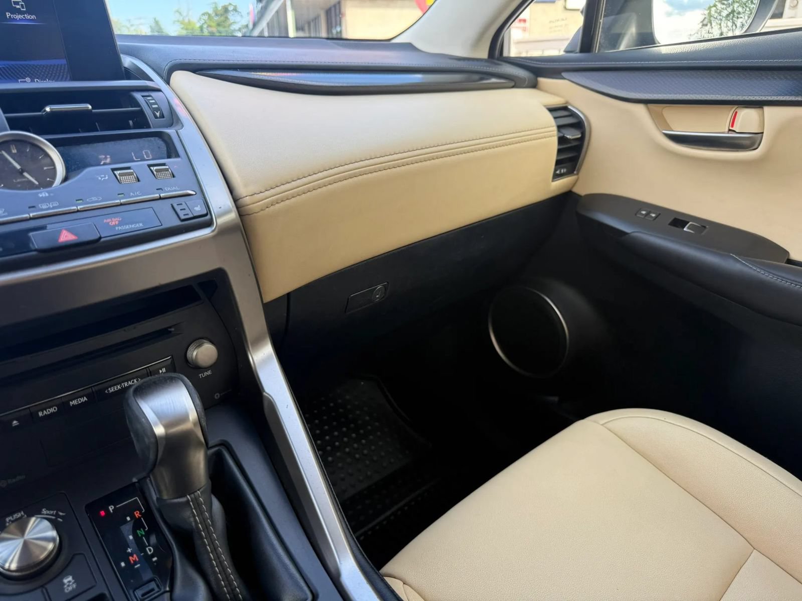 Used 2019 Lexus NX 300 FWD image 28