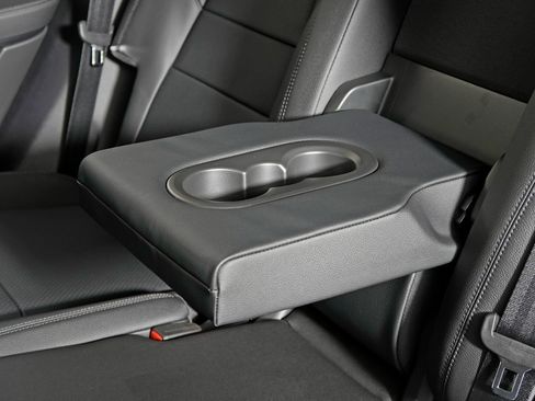 New 2026 Porsche Cayenne image 36