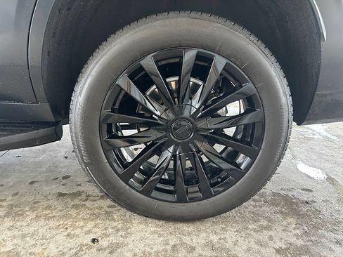 Used 2026 Cadillac Escalade 4WD image 16