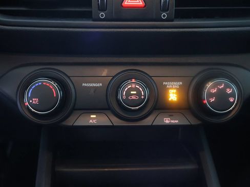 Used 2024 Kia Forte LXS w/ LXS Technology Package FWD image 25