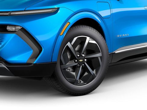 New 2025 Chevrolet Equinox EV LT image 39