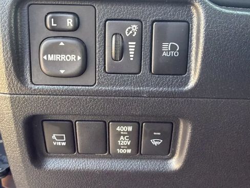 Used 2024 Toyota 4Runner Limited AWD/4WD image 18