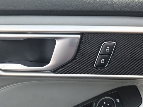 Used 2023 Ford Explorer XLT w/ Equipment Group 202A image 23