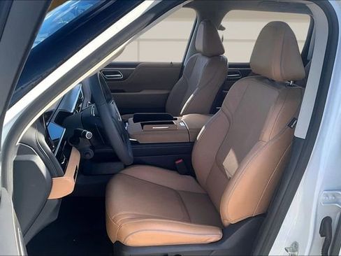 New 2026 INFINITI QX80 Luxe RWD image 25