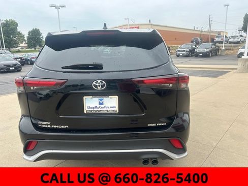 Used 2025 Toyota Highlander XSE AWD/4WD image 12