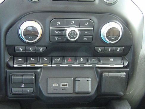 Used 2019 GMC Sierra 1500 SLT w/ SLT Premium Plus Package image 25