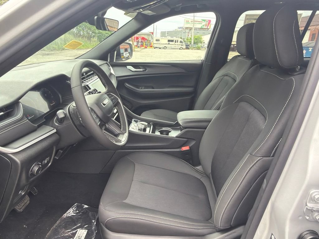 New 2026 Jeep Grand Cherokee Laredo X AWD/4WD image 17