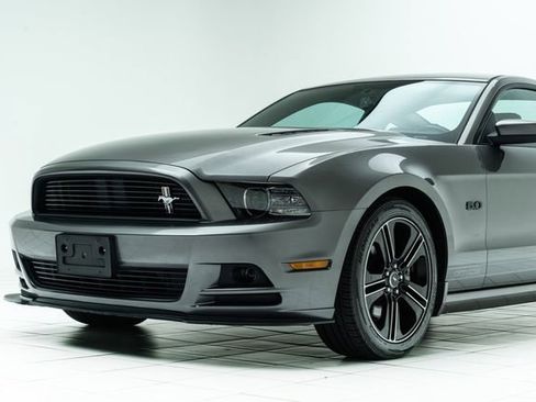 Used 2013 Ford Mustang GT Premium image 10