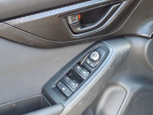 Used 2021 Subaru Crosstrek 2.0i Premium w/ Moonroof Package image 4