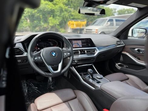 Used 2019 BMW 330i xDrive Sedan w/ Convenience Package AWD/4WD image 21