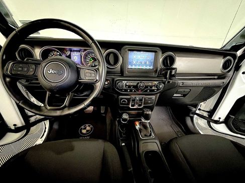 Used 2022 Jeep Wrangler Unlimited Sport AWD/4WD image 12
