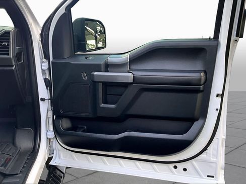 Used 2017 Ford F150 XLT w/ Equipment Group 302A Luxury AWD/4WD image 23