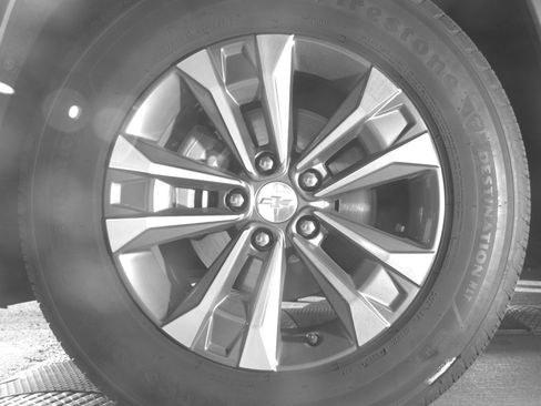 Used 2025 Chevrolet Equinox LT FWD image 12
